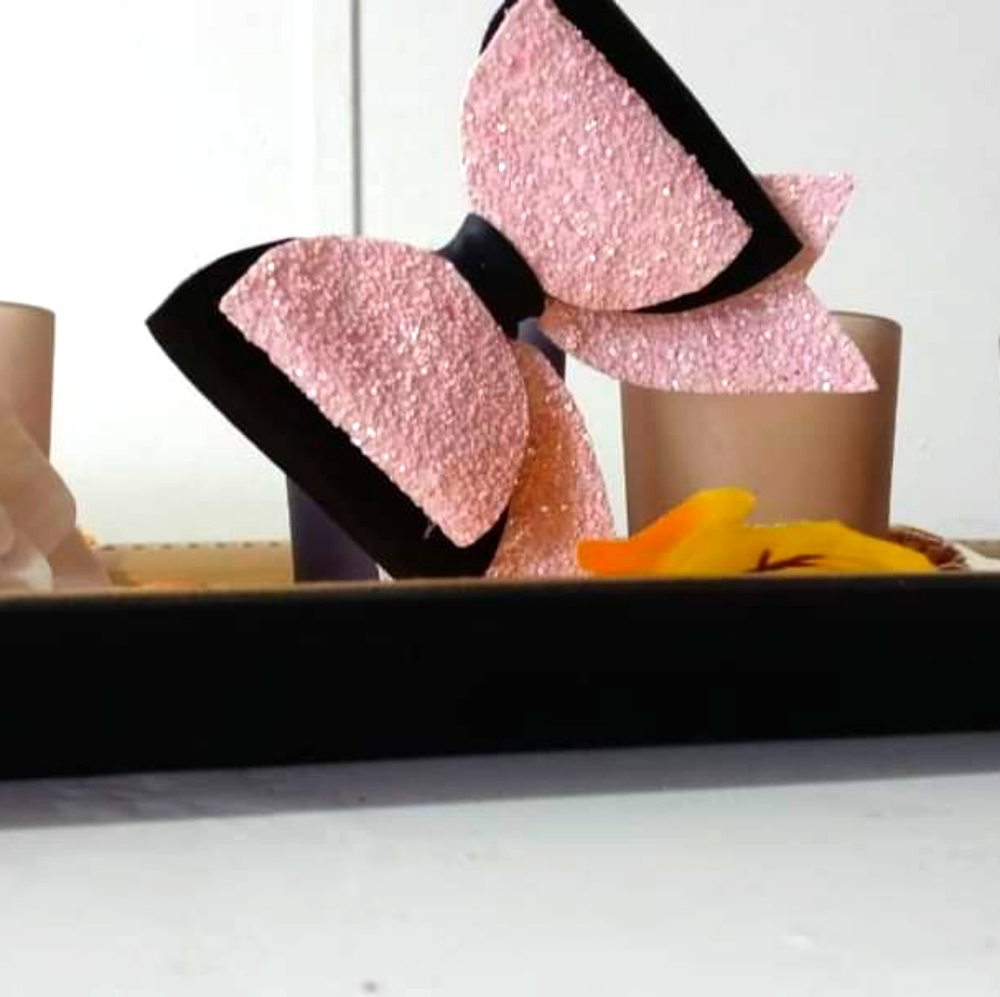 Hair bow